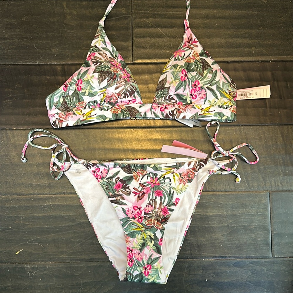 Victoria’s Secret bikini in Palm - NWT - medium
